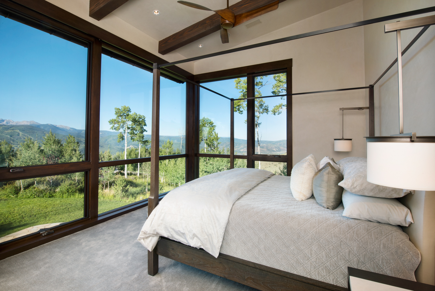 Sarah Carr Hero Image